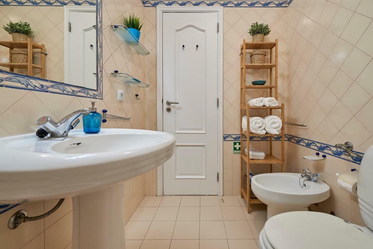 Appartement Cozy In Historic Center With Terrace Lissabon